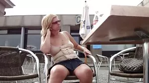 HANDJOB المشهد مع الساخنة كالي سكس محجبات سوري الورود من الانفجار!